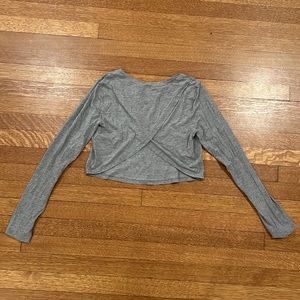 Long sleeved, gray, Lululemon crop top
